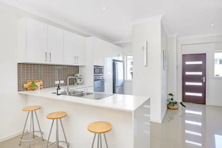 Second view of Homely house listing, 2/9 The Arches, Kanahooka NSW 2530