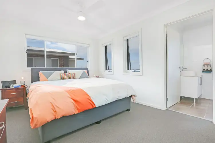 Sixth view of Homely house listing, 2/9 The Arches, Kanahooka NSW 2530