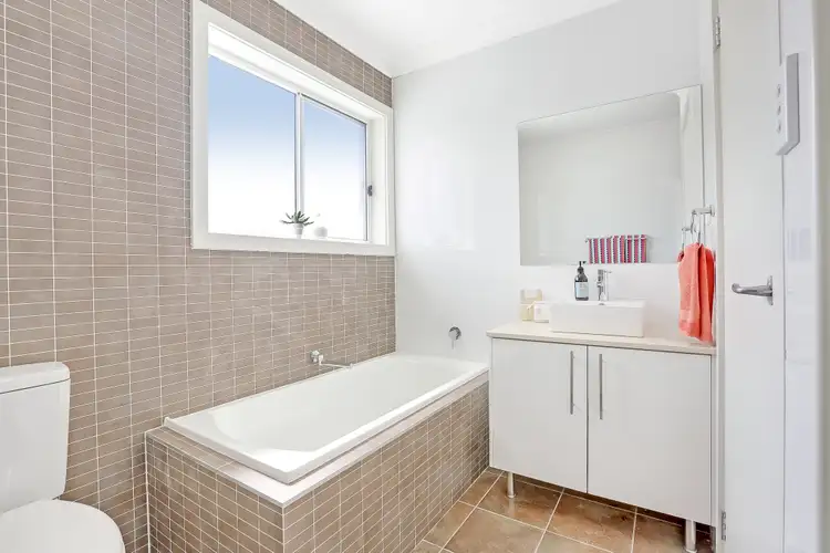 Seventh view of Homely house listing, 2/9 The Arches, Kanahooka NSW 2530