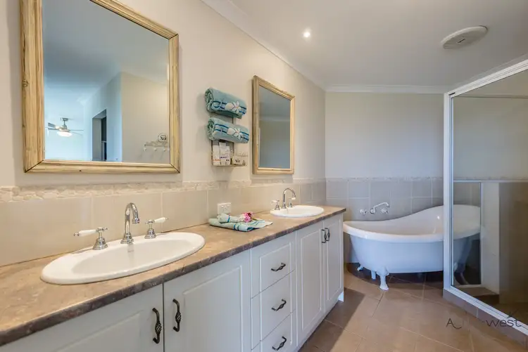 Fifth view of Homely house listing, 4 Ridgehaven Court, Moresby WA 6530