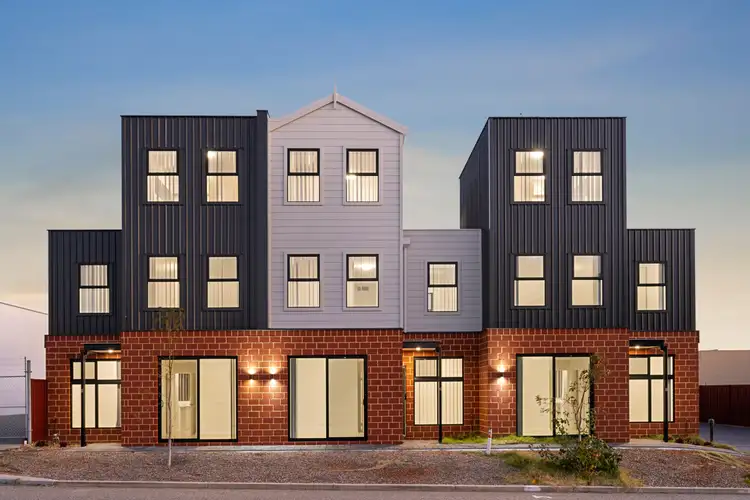 1/3 Garston Way, North Coogee WA 6163