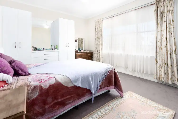 Fifth view of Homely house listing, 2 Deveney Street, Pakenham VIC 3810