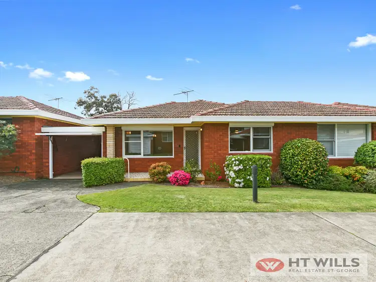 2/31-33 Amy Road, Peakhurst NSW 2210