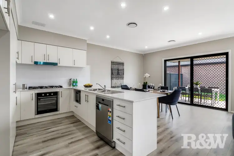16 Bormla Lane, Jordan Springs NSW 2747