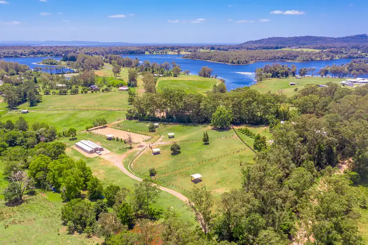53 Hoy Road, Lake Macdonald QLD 4563