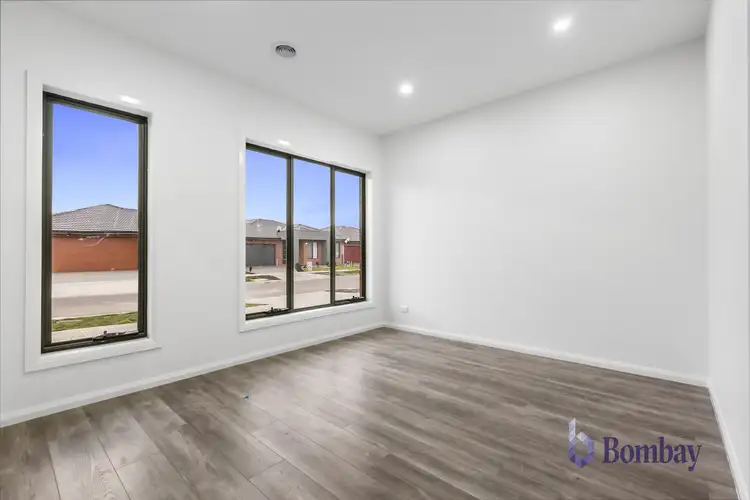 Fifth view of Homely house listing, 5. Riverglen Drive, Craigieburn VIC 3064
