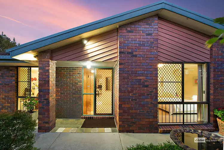 28 Ballinderry St, Everton Park QLD 4053