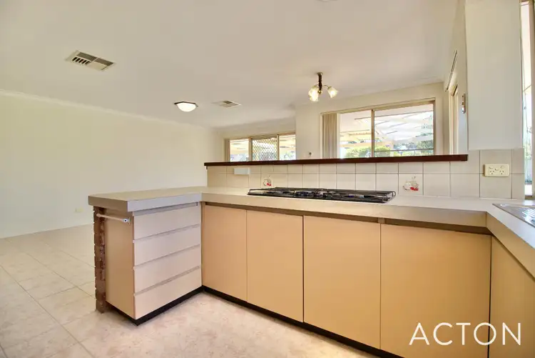 Fifth view of Homely house listing, 10 Brae Court, Cooloongup WA 6168