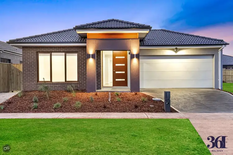 Main view of Homely house listing, 8 Croxden Avenue, Thornhill Park VIC 3335