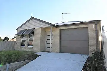 6 Arapiles Drive, Moe VIC 3825
