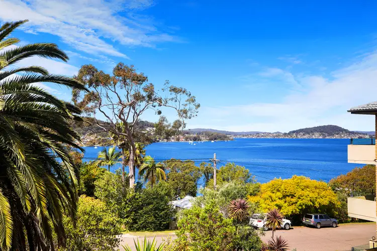 26 Caroline Street, East Gosford NSW 2250
