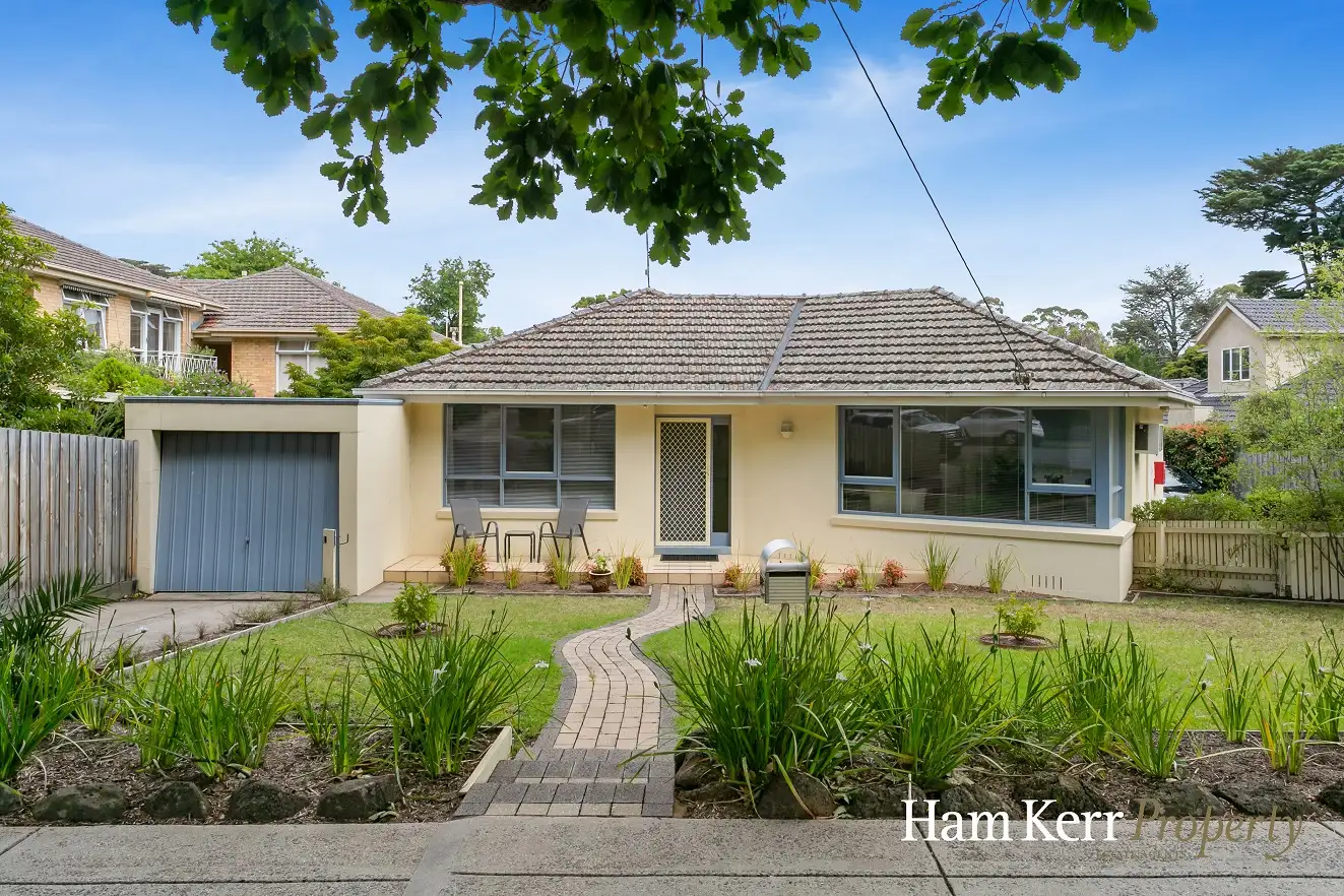 Main view of Homely unit listing, 1/7 Willow Grove, Canterbury VIC 3126