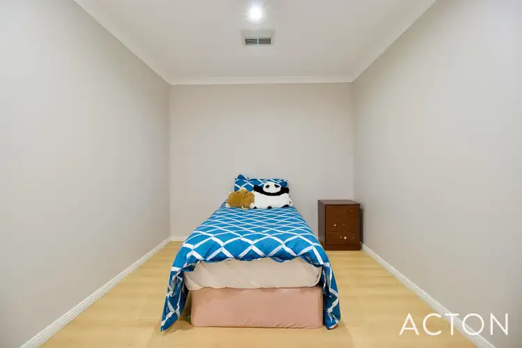 Sixth view of Homely house listing, 15 La Estrada Way, Port Kennedy WA 6172