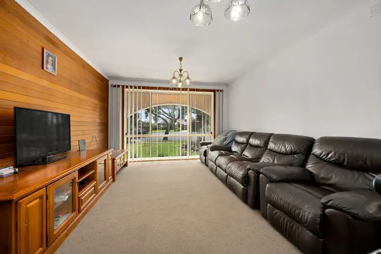 Third view of Homely house listing, 10 Maneroo Court, Wodonga VIC 3690