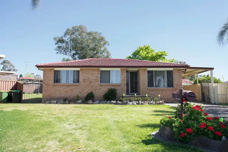 3 Utzon Ct, St Clair NSW 2759