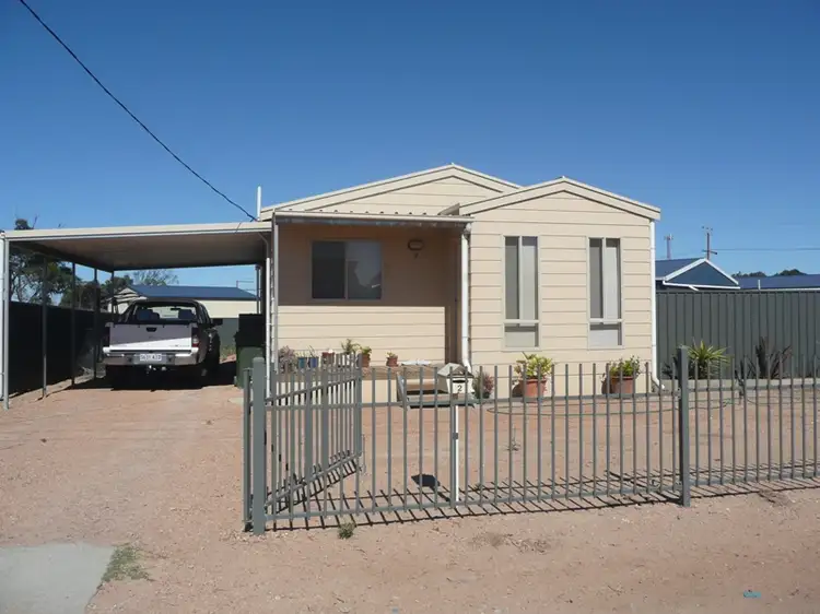 2 Talbot Grove, Ceduna SA 5690