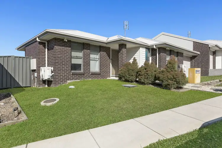 17 Lucia Crescent, Cameron Park NSW 2285