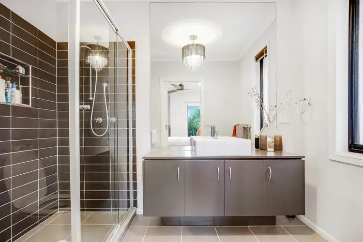 Fifth view of Homely house listing, 2 Torres Parade, Sandhurst VIC 3977