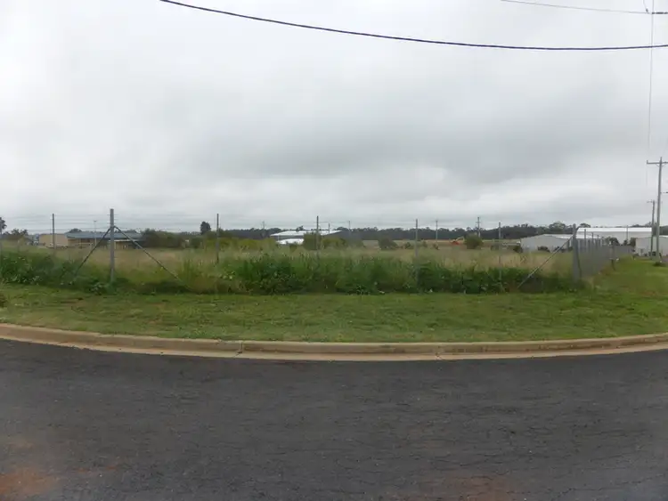 5 Boyd Circuit, Parkes NSW 2870
