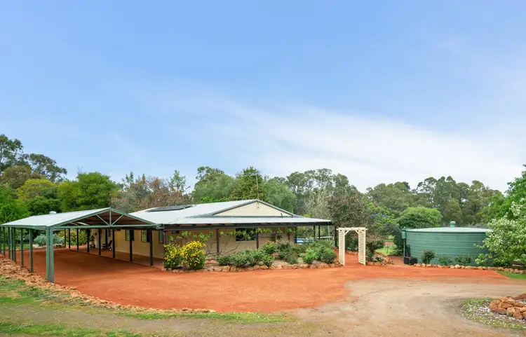 605 Bernard Street, Mount Helena WA 6082