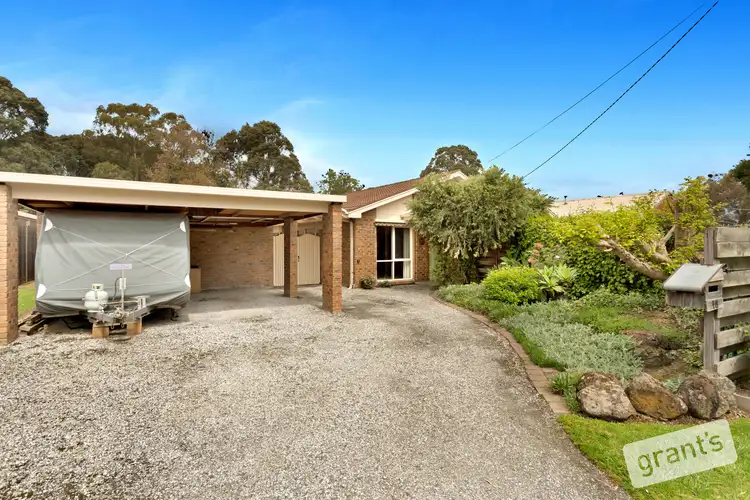 18 Fountain Drive, Narre Warren VIC 3805