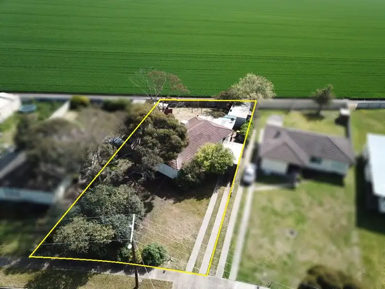 Second view of Homely house listing, 8 Forsyth Avenue, Horsham VIC 3400