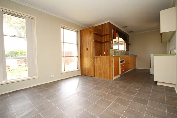 Fifth view of Homely house listing, 8 Forsyth Avenue, Horsham VIC 3400