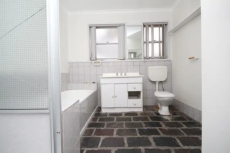 Sixth view of Homely house listing, 8 Forsyth Avenue, Horsham VIC 3400