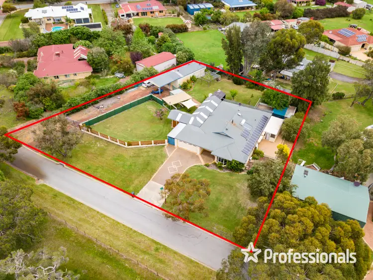 6 Sharach Retreat, Hilbert WA 6112