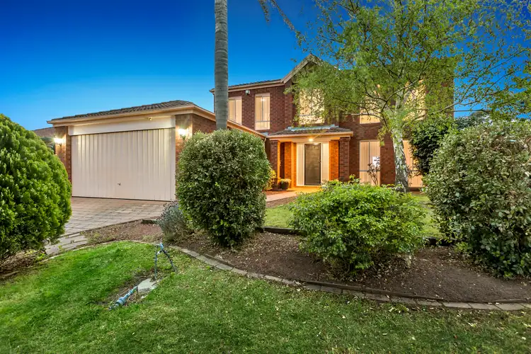 44 Lake View Drive, Narre Warren South VIC 3805
