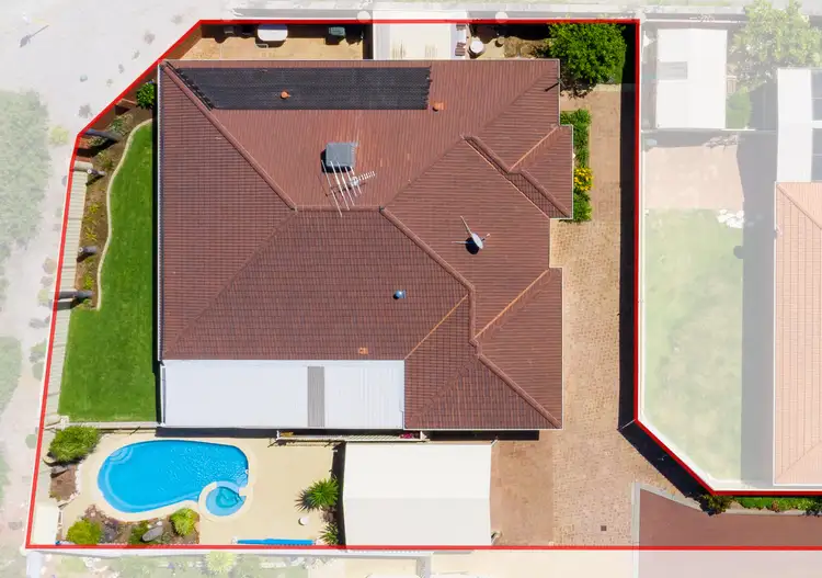 Second view of Homely house listing, 7 Danielson Way, Beeliar WA 6164