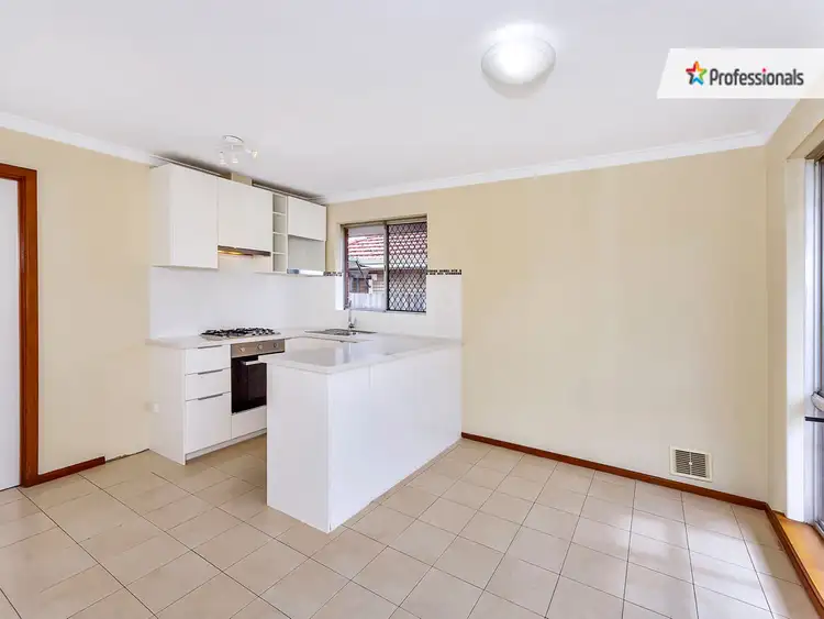 15 Thomas Street, East Cannington WA 6107
