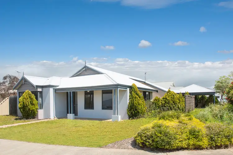 2 Woollybush Turn, Broadwater WA 6280