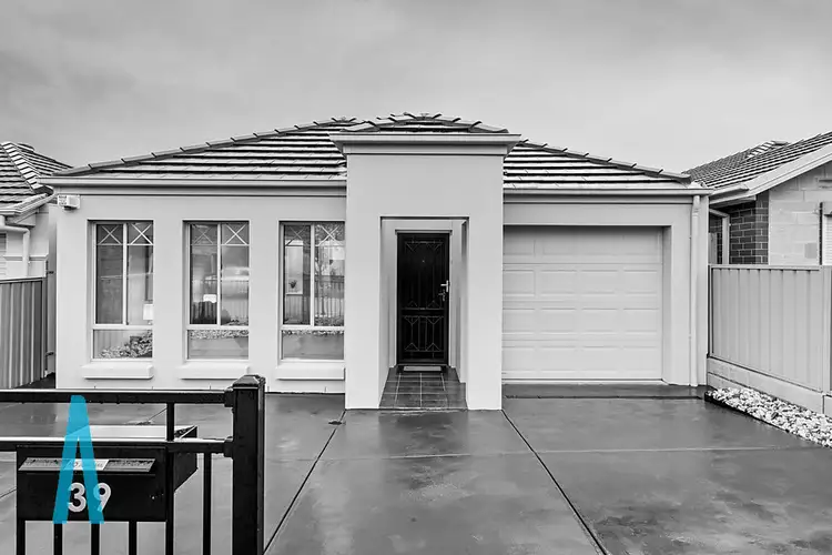 39 Dumfries Avenue, Northfield SA 5085