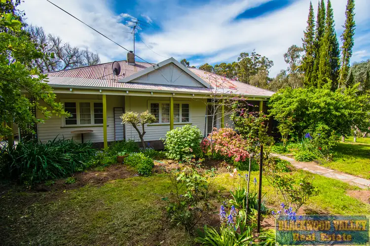 14 Hackett Street, Bridgetown WA 6255