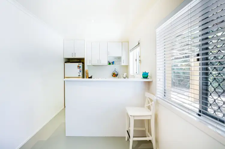 Fifth view of Homely house listing, 1 Crest View Key, Broadbeach Waters QLD 4218