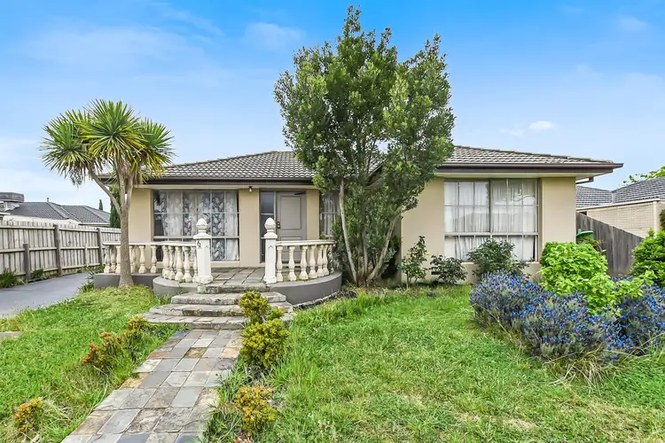 6 Chester Drive, Hampton Park VIC 3976