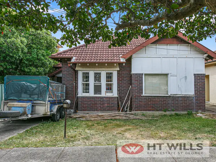 18 Dalcassia Street, Hurstville NSW 2220