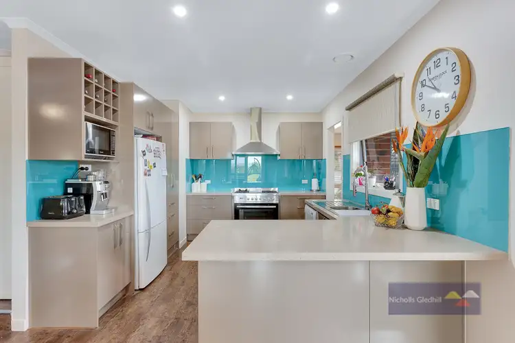 Second view of Homely house listing, 7 Wevlin Close, Endeavour Hills VIC 3802