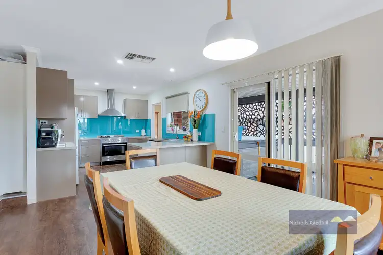 Third view of Homely house listing, 7 Wevlin Close, Endeavour Hills VIC 3802