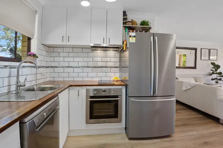 Unit 2/7 Damian Crescent, Kearneys Spring QLD 4350