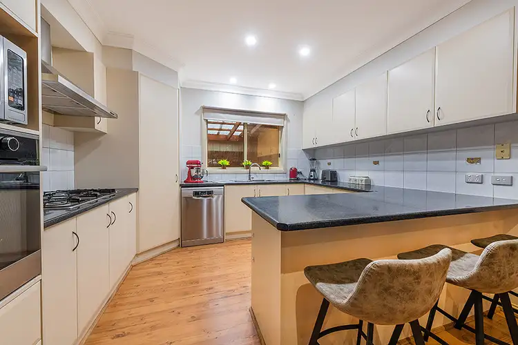 25 Stonehaven Avenue, Cranbourne VIC 3977