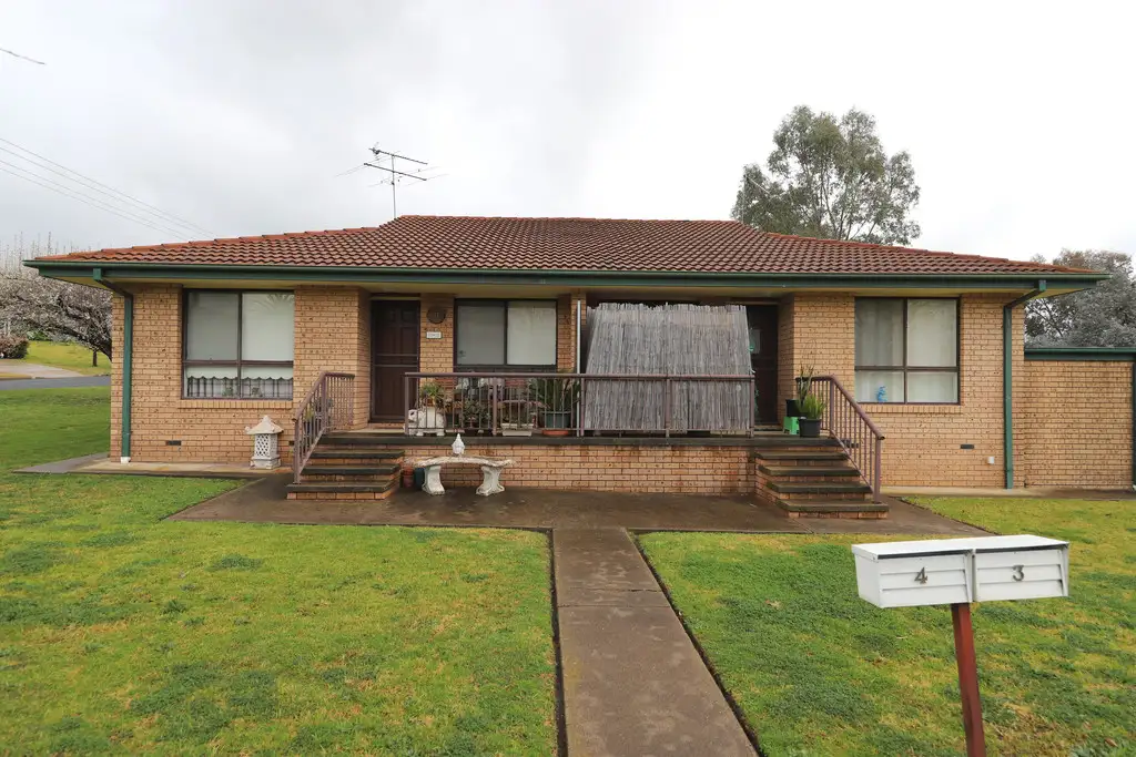 Main view of Homely unit listing, 4/16 Havelock Street, Adelong NSW 2729
