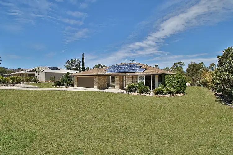 24 Pat Slattery Place, Lowood QLD 4311