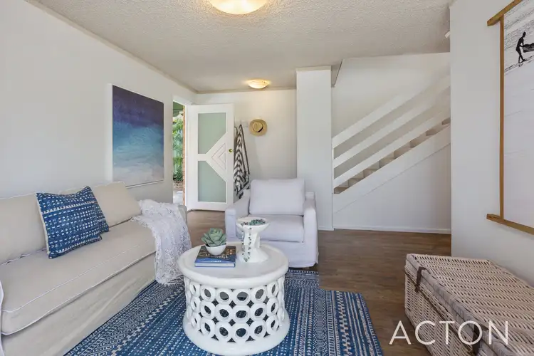 2/42 Violet Grove, Shenton Park WA 6008