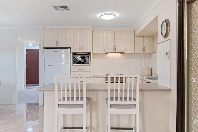 62 Balfour Road, Swan View WA 6056