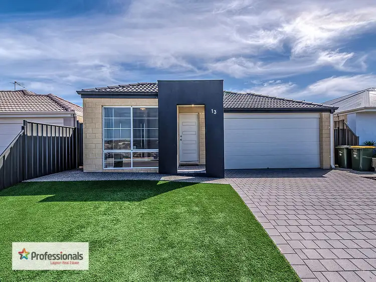 13 Avon Road, Yanchep WA 6035