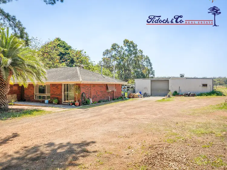 16 Raeburn Road, Roleystone WA 6111