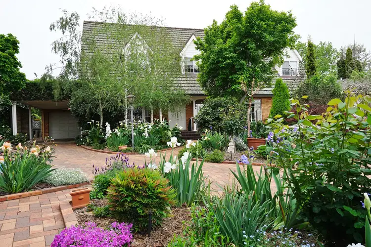 6 Murphy Crescent, Griffith NSW 2680