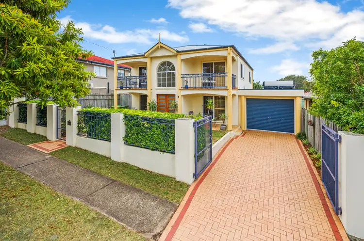 21 Sunbird Avenue, Paradise Point QLD 4216